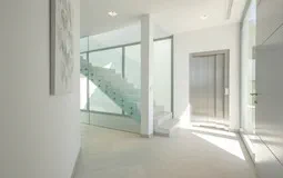 Villa in Nova Santa Ponsa - Entrance hall and lift
