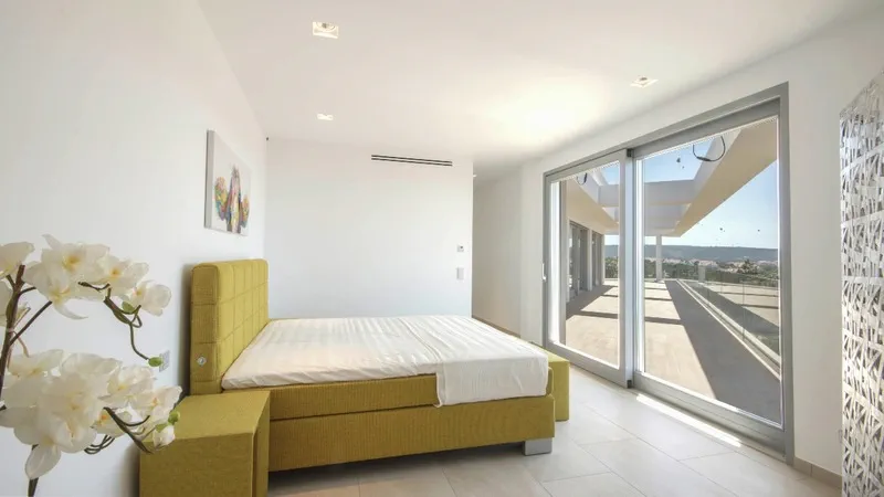 Villa in Nova Santa Ponsa - Master bed2