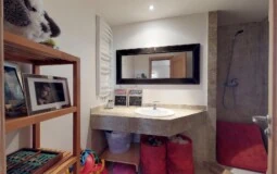Apartment Duplex in Nova Santa Ponsa - Guest Shower room