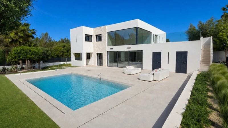 Villa in Nova Santa Ponsa - ChatGPT Image May 26, 2026, 11_28_01 AM