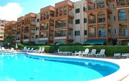 Garden Apartment in Port Adriano - Development with pool