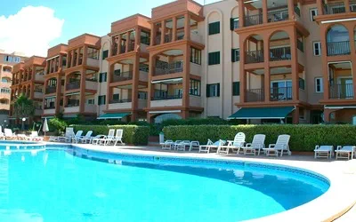 Garden Apartment in Port Adriano - Development with pool