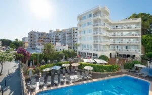 Hotel *** in Santa Ponsa - PlayasDR-images-0