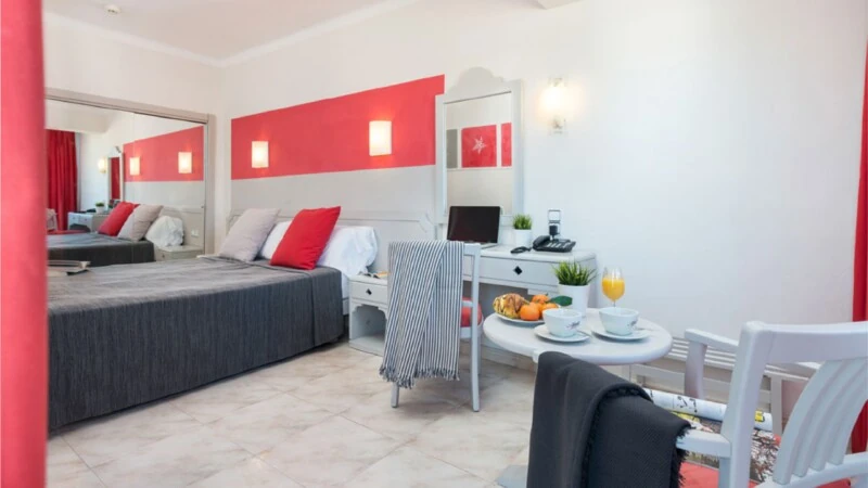 Hotel *** in Santa Ponsa - PlayasDR-images-12