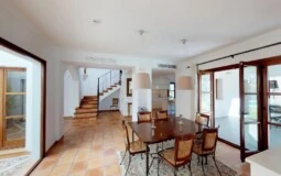 Villa in Nova Santa Ponsa - Spacious Indoor Dining