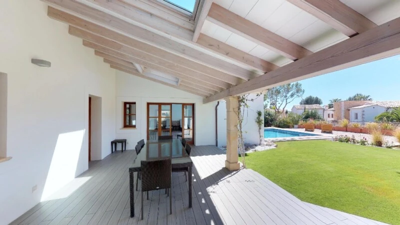 Villa in Nova Santa Ponsa - Outdoor Dining with Pool