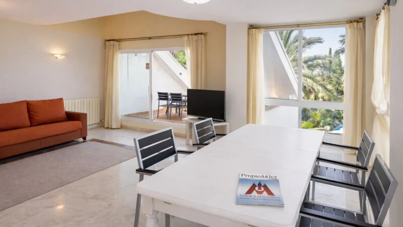 Duplex in Santa Ponsa - ChatGPT Image Feb 12, 2026, 05_40_17 PM