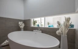 Villa in Nova Santa Ponsa - BATHTUB