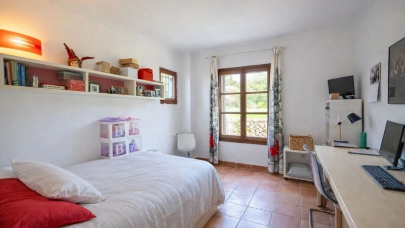 Apartment in Santa Ponsa - ChatGPT Image Feb 23, 2026, 11_30_57 AM