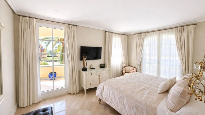 Apartment in Costa D´en Blanes - ChatGPT Image Apr 1, 2026, 04_25_06 PM