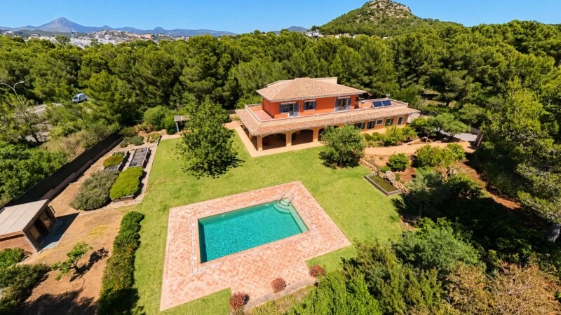 Villa in Nova Santa Ponsa - ChatGPT Image May 26, 2026, 03_55_14 PM