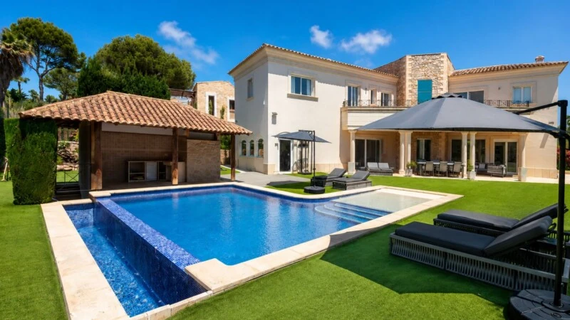 Villa in Port Adriano - ChatGPT Image Jun 2, 2026, 03_34_50 PM