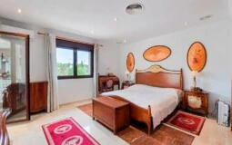 Villa in El Toro - Port Adriano - Spacious family villa with private pool and garden with uplift potential in El Toro.